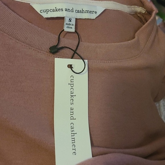 NWT Cashmere and cupcakes Kacey Sweatshirt Sz S - Picture 8 of 8